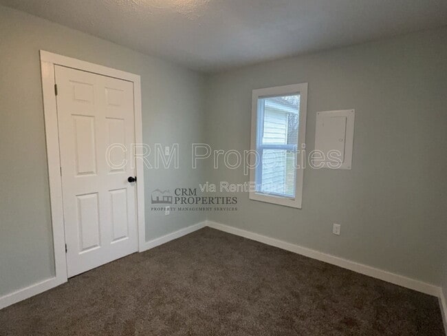 Building Photo - 1233 S Calumet St