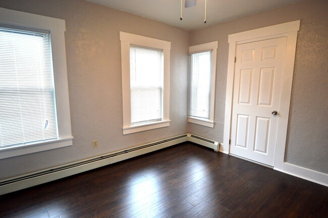 Building Photo - 475 Water St