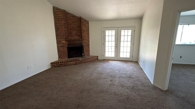 Building Photo - 1927 Oakwell Ln