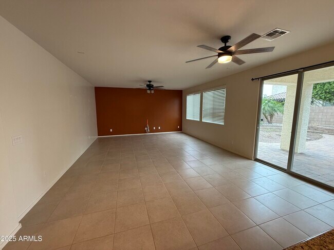 Building Photo - 12038 W Briles Rd