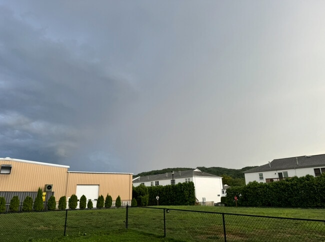 Building Photo - 39 Commodore Commons Ct