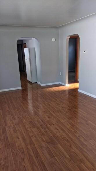 Building Photo - 53 W Fairmount Ave