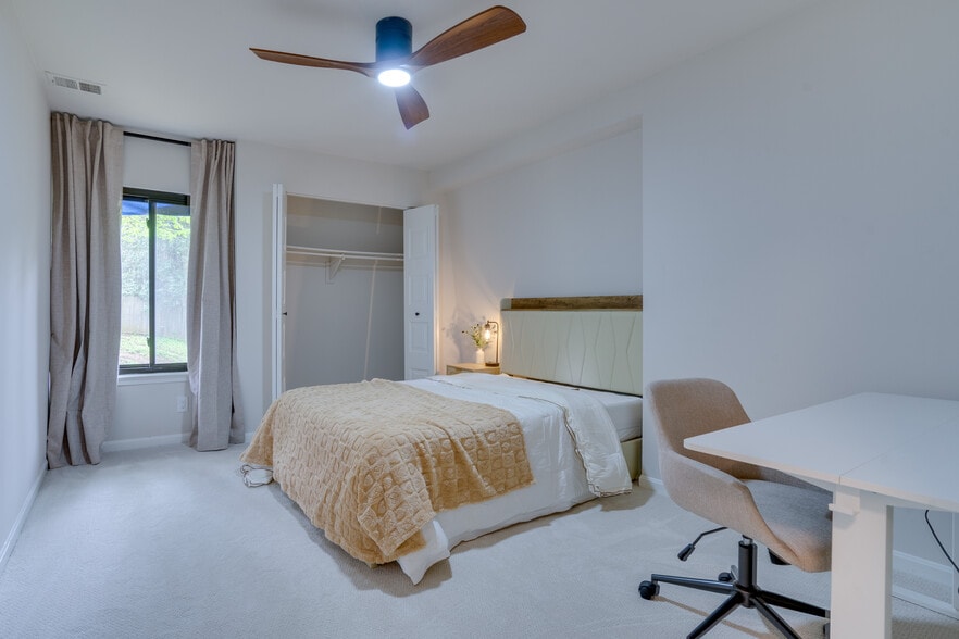 Building Photo - 7917 Schuyler Ct