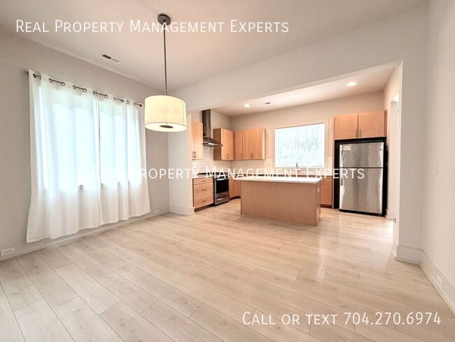 Building Photo - 4115 Merlane Dr