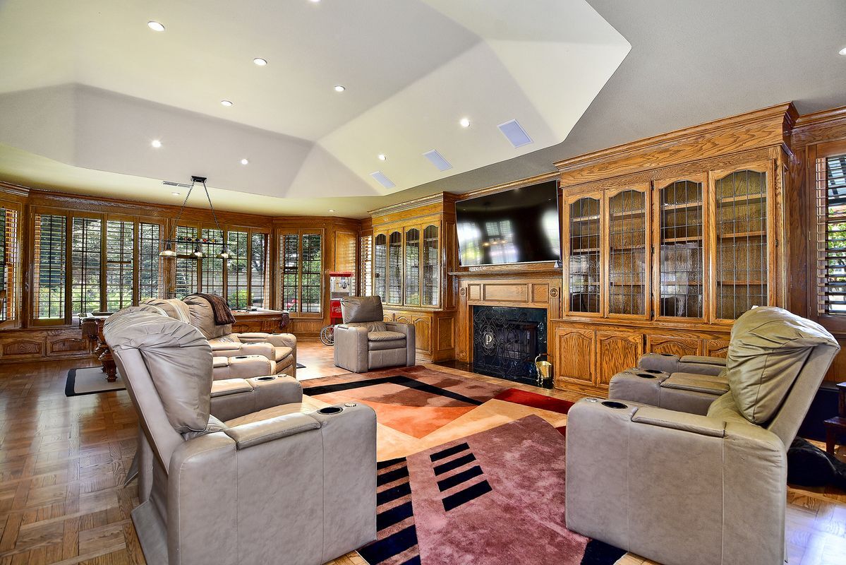 Building Photo - 29360 Castlehill Dr