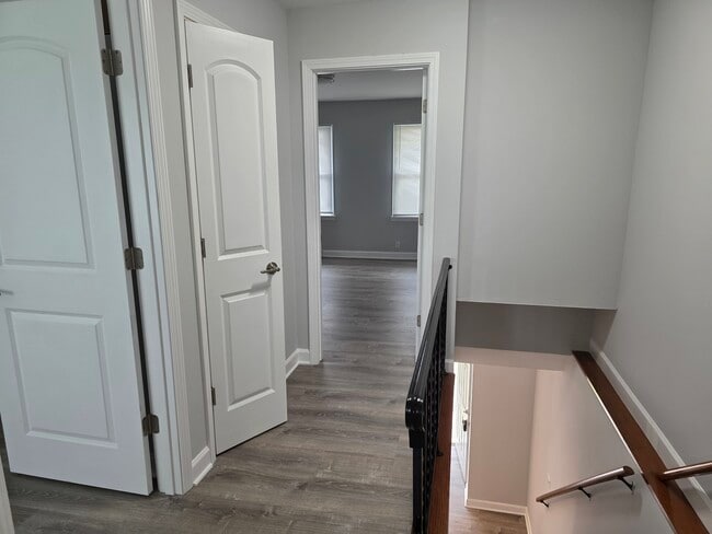 Building Photo - 336 Lilac Ln