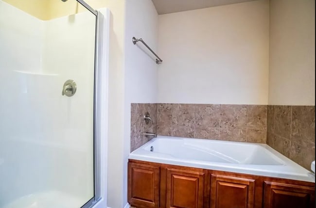 Building Photo - Charming 3 Bed, 2 Bath Home | Fenced Yard ...