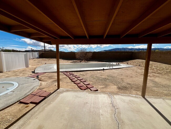 Building Photo - 74071 Playa Vista Dr