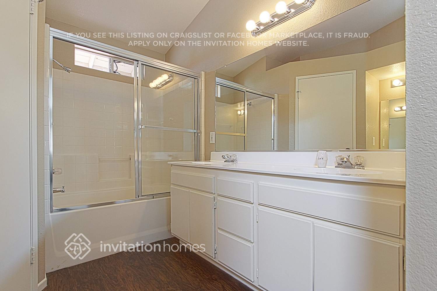Building Photo - 15441 Martos Rd