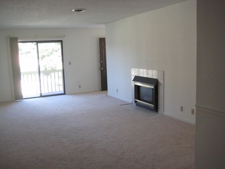 Building Photo - 110 Heywood Rd