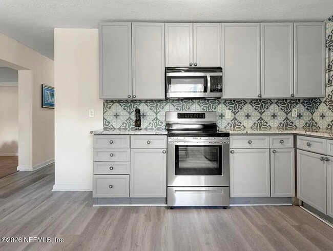 Building Photo - 2833 Emily Ln