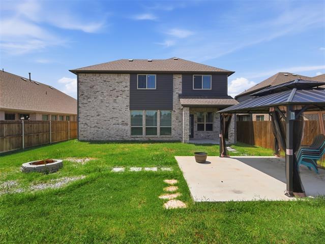Building Photo - 201 Sweetwater Dr