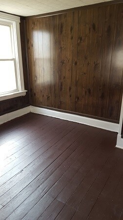 Building Photo - Move Right In!  What a great value