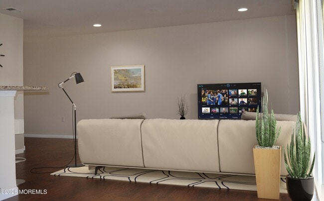 Building Photo - 5 Claridge Ct