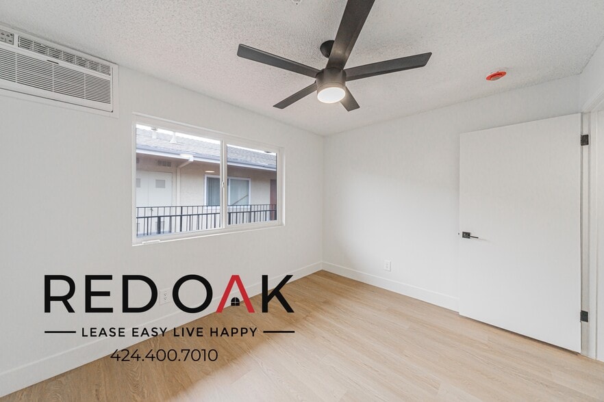 Building Photo - 13910 Sayre St