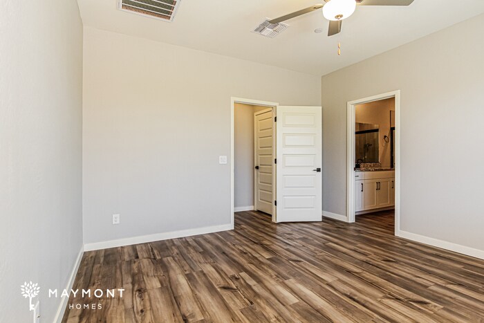 Building Photo - 11482 W Camden Dr