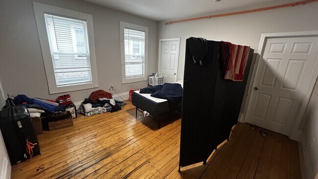 Building Photo - 3147-3149 Washington St. Unit 2