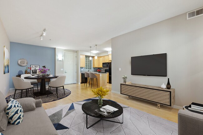 Primary Photo - 800 N 8th St