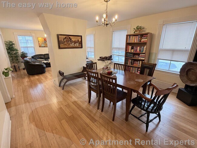 Building Photo - 4 St Mary Rd