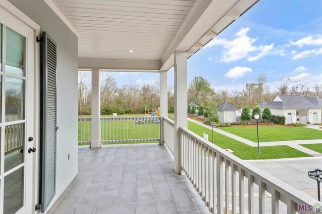 Building Photo - 3305 Pointe-Marie Dr