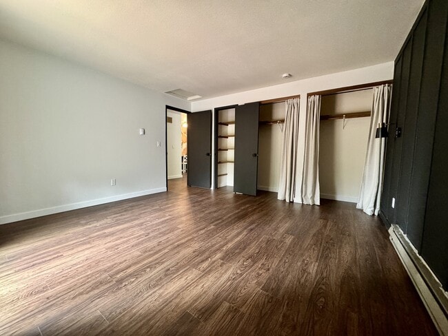 Building Photo - 6155 SW Heights Ln