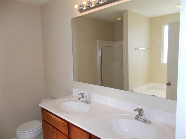 Building Photo - 4003 Saphire Ln