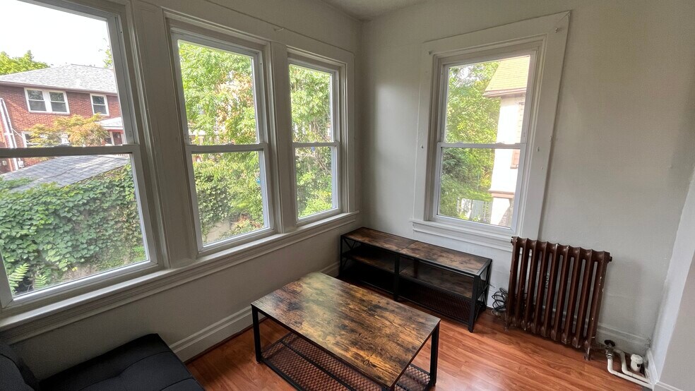 Building Photo - 5847 Nicholson St