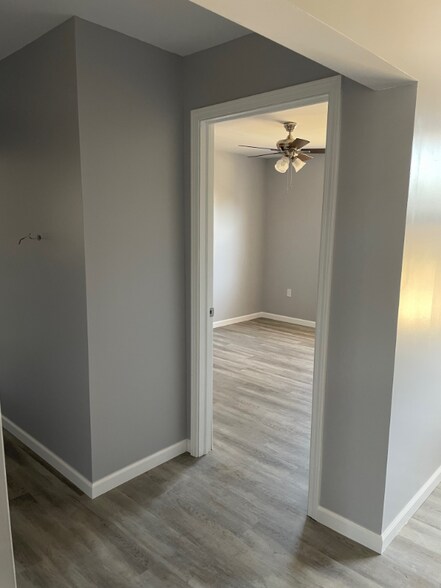 Building Photo - 2407-2407 Sycamore St