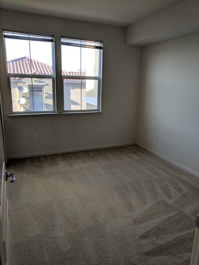 Second bedroom - 1883 Agnew Rd