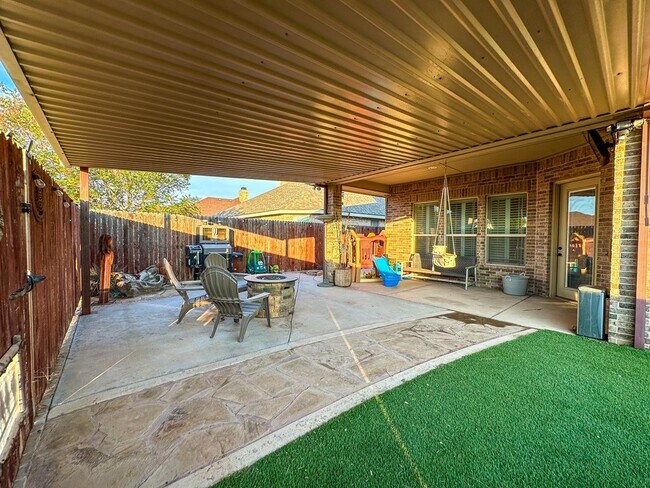 Building Photo - 7211 Raphael St