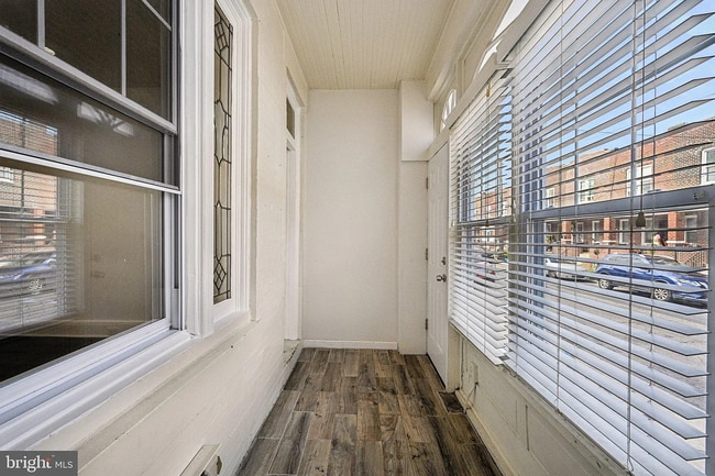 Building Photo - Modern 3-Bedroom Home Near University City...