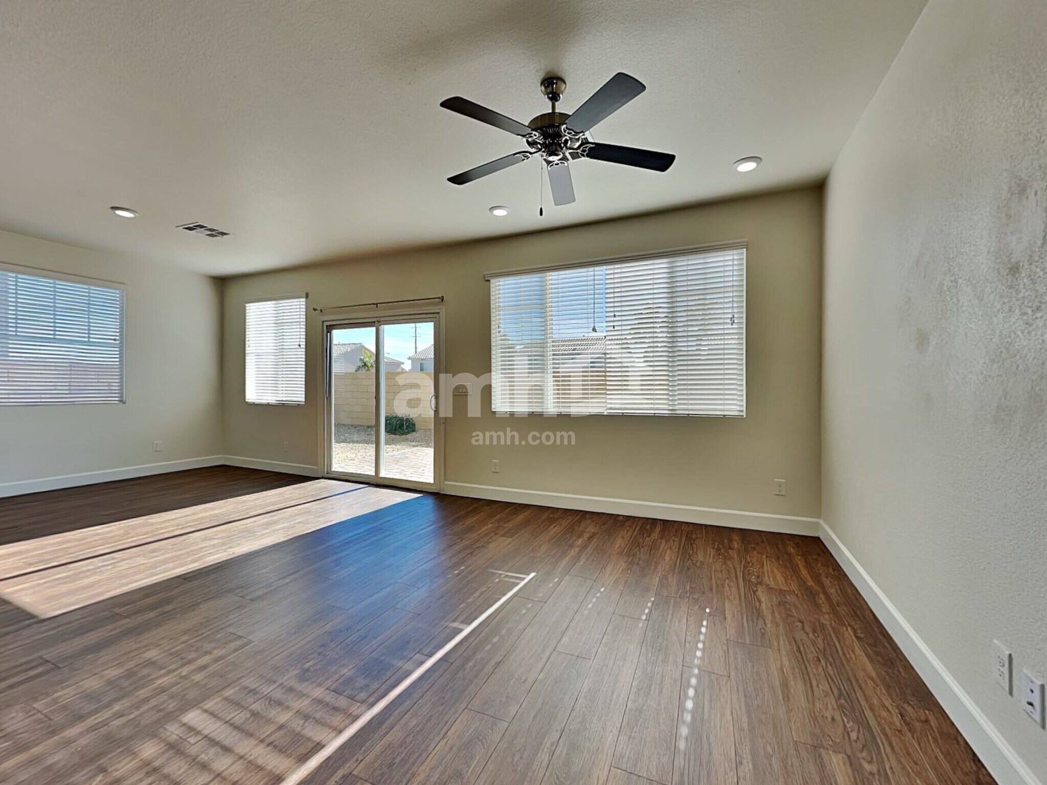 Building Photo - 1805 Viaggio Ave