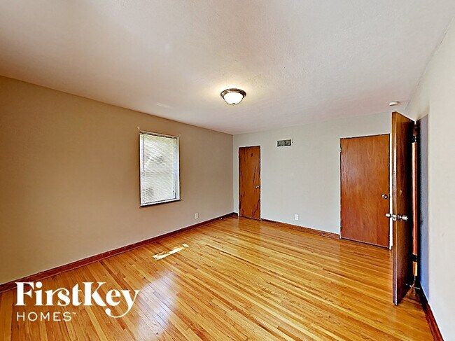 Building Photo - 11251 Old Halls Ferry Rd