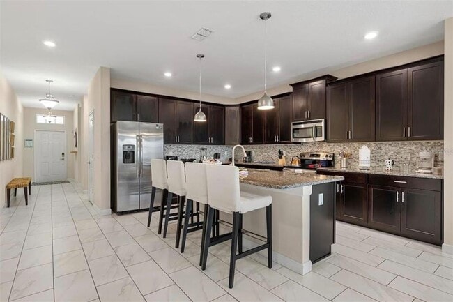 Building Photo - 4700 Sleepy Hollow Dr