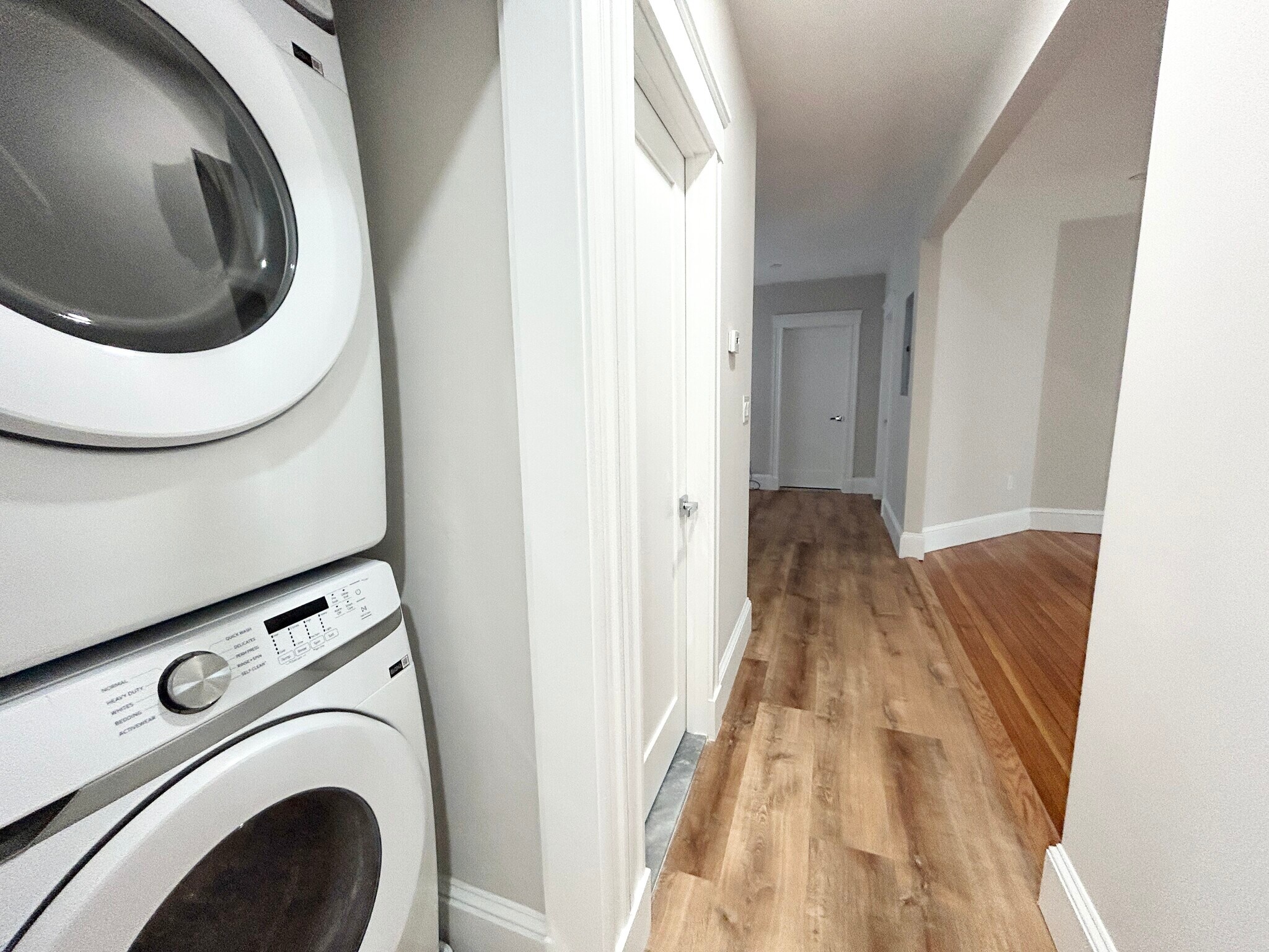 Building Photo - 21 Sudan St