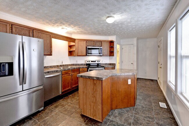 Building Photo - 9431 Jenkins Ln