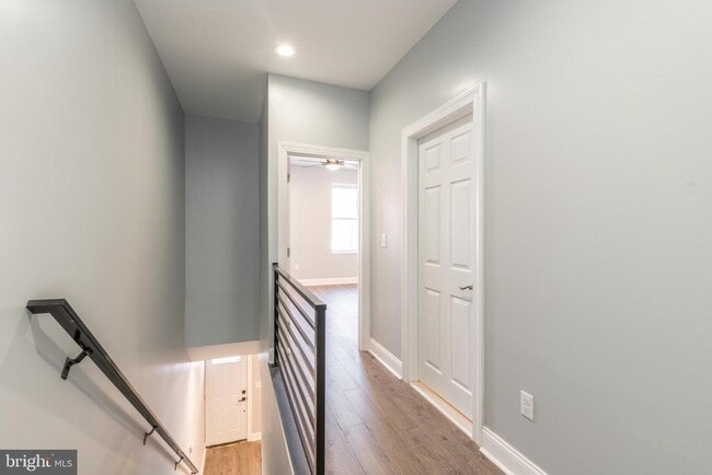 Building Photo - 1312 W Seltzer St