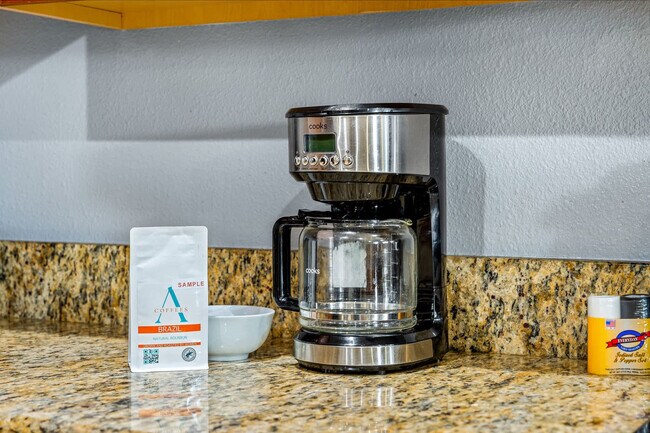 Building Photo - 1496 Moon Valley Dr