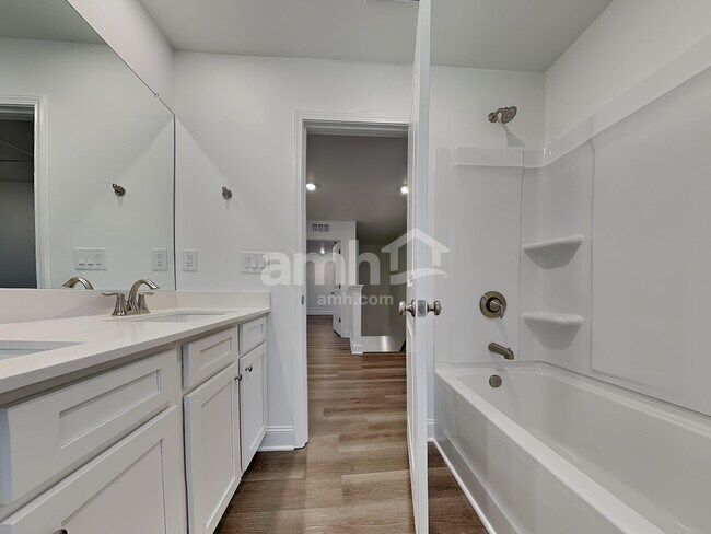 Building Photo - 1638 Aquamarine Dr