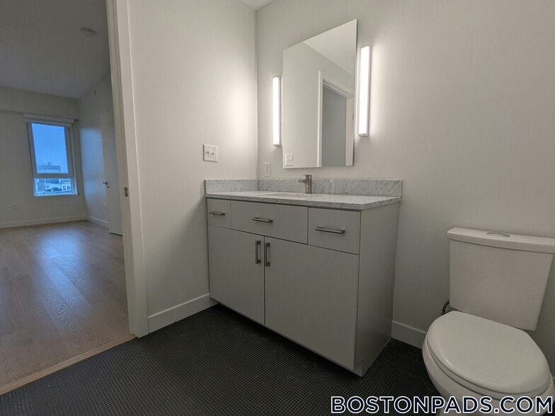 Building Photo - 55 Brighton Ave