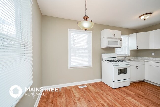 Building Photo - 2231 Dartmouth Ave