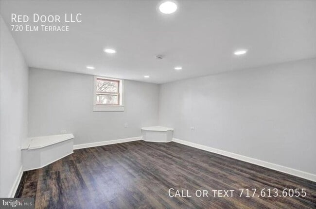 Building Photo - 720 Elm Terrace