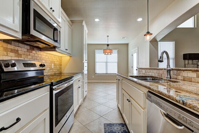 Building Photo - 2300 Bretford Way