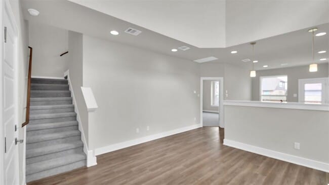 Building Photo - 208 Mirabeau Way