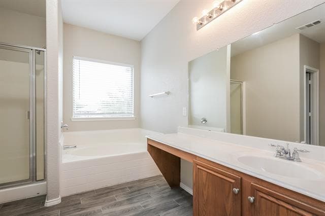 Building Photo - 533 Crown Oaks Dr