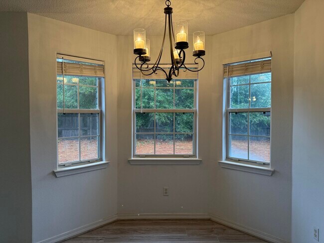 Building Photo - 2678 Hidden Estates Cir