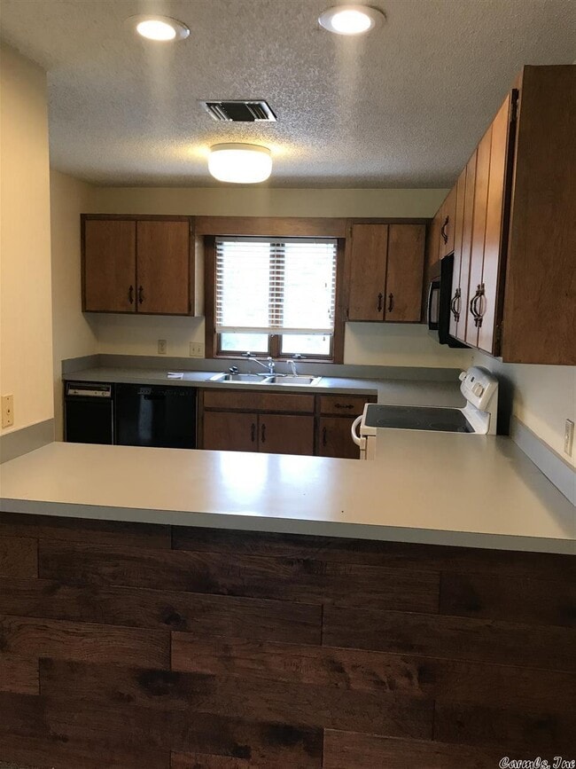 Building Photo - 207 Belvedere Dr