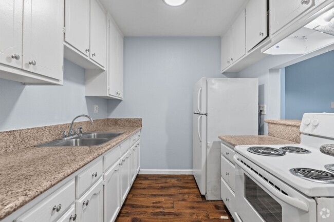 Building Photo - 927 Daisy Ave