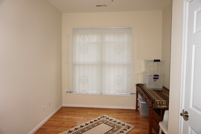 Building Photo - Charming 3Bedroom/3.5Bath Townhome in Ridg...