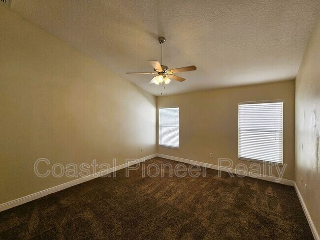 Building Photo - 19317 Seacove Dr